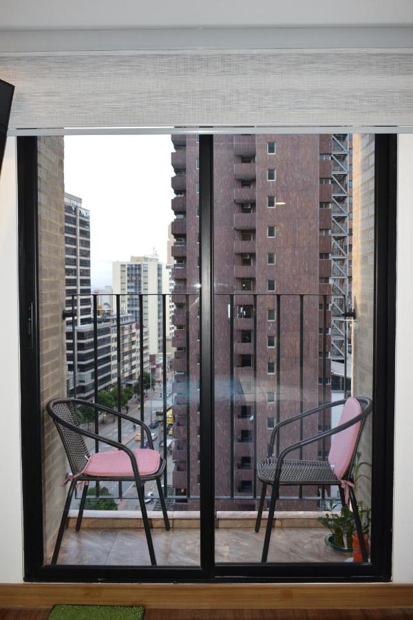 Toscano S Aparta Estudio Hospedaje Amoblado Torre 2 Equilibrium Bogotá Esterno foto