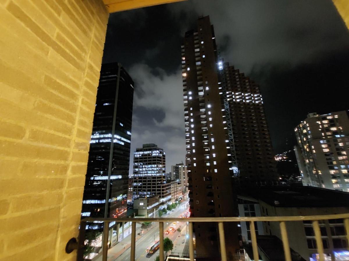 Toscano S Aparta Estudio Hospedaje Amoblado Torre 2 Equilibrium Bogotá Esterno foto